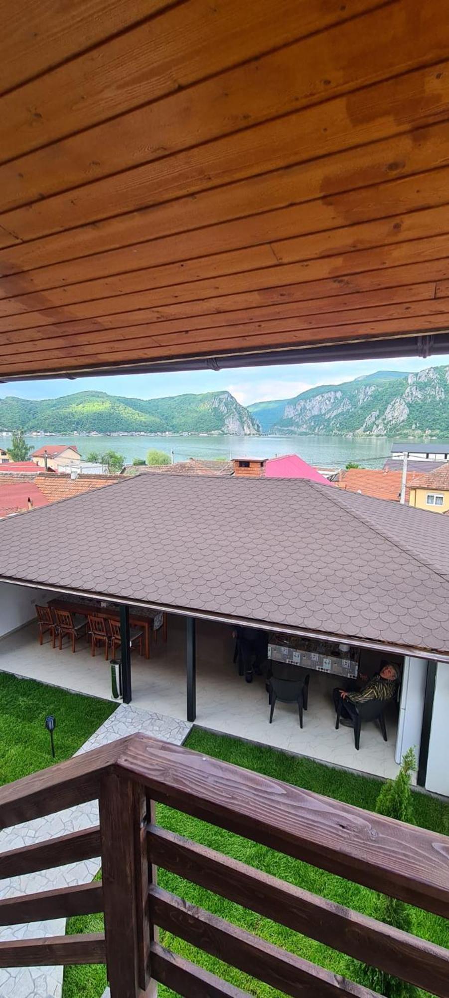 Alexandra Si Adan Villa Dubova Exterior foto